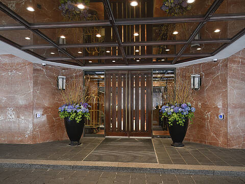 175 Cumberland St #2202, Toronto