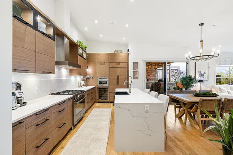 23189 Francis Avenue #303, Langley