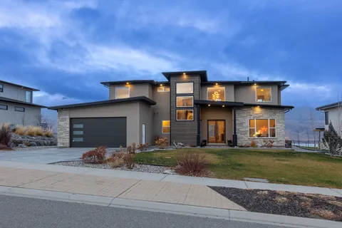 305 Holloway Drive, Tobiano