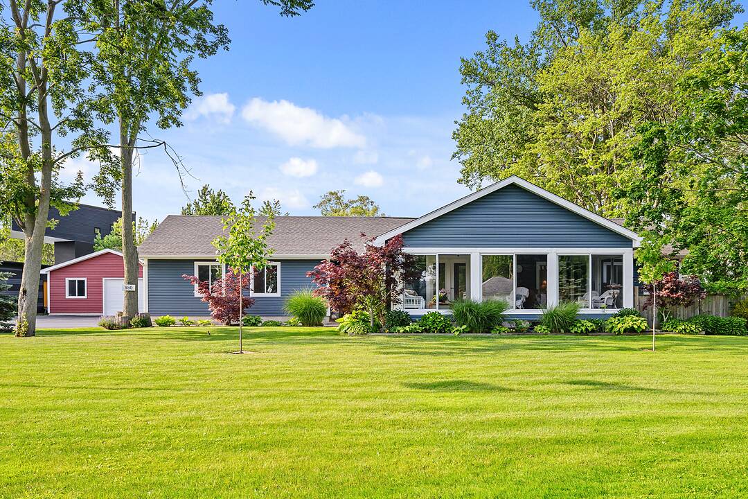 880 Edgemere Rd, Fort Erie, Ontario