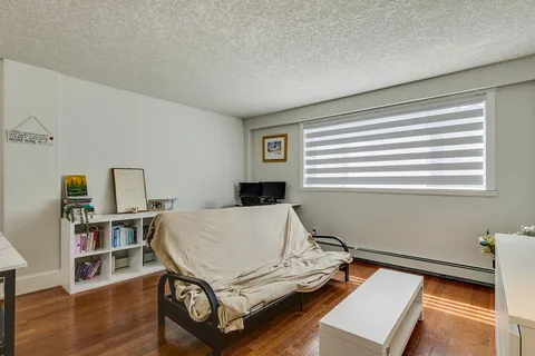 525 22 Avenue SW #104, Calgary