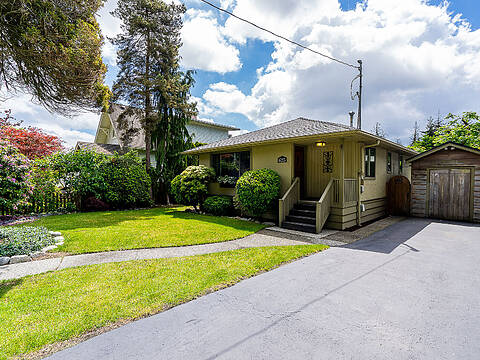 625 22nd Street E, North Vancouver