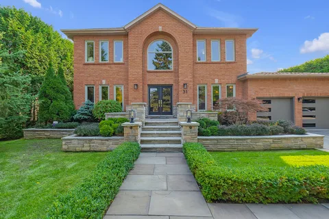 31 Wilkinson Pl, Aurora