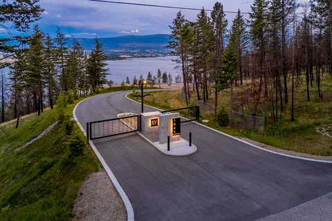 6-1045 Bear Creek Lane, West Kelowna
