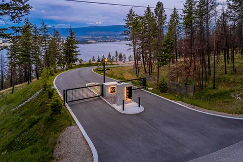 9-1045 Bear Creek Lane, West Kelowna