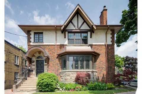 22 College View Ave #2, Toronto