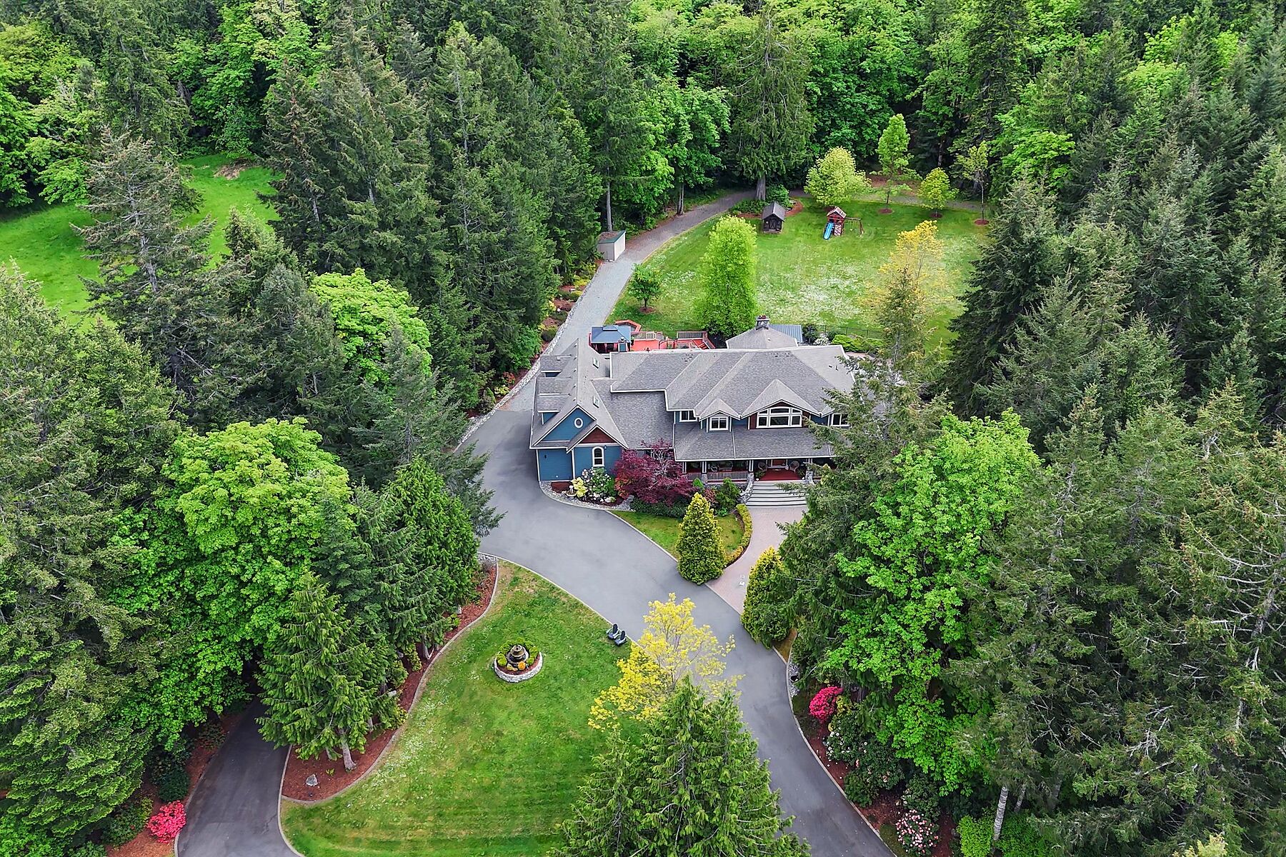 Sandy Berry - My Listings | Sotheby's International Realty Canada