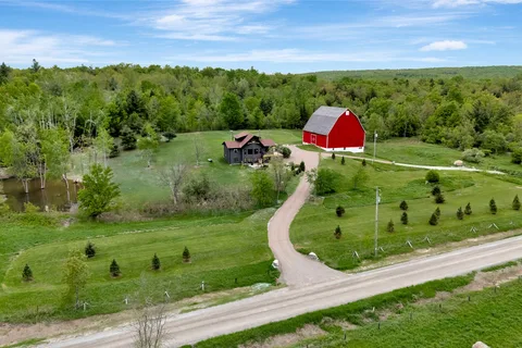 2965 Centre Line Rd, Limoges