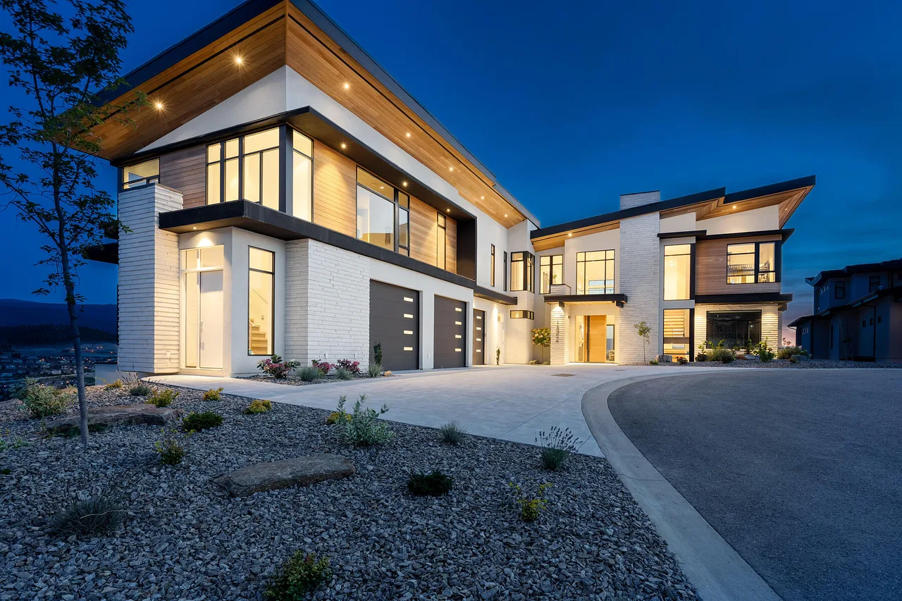 1372 Mine Hill Drive, Kelowna, British Columbia