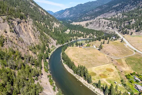 6097 Highway 3, Hedley
