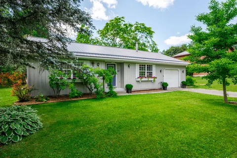 27 West St, Trent Hills
