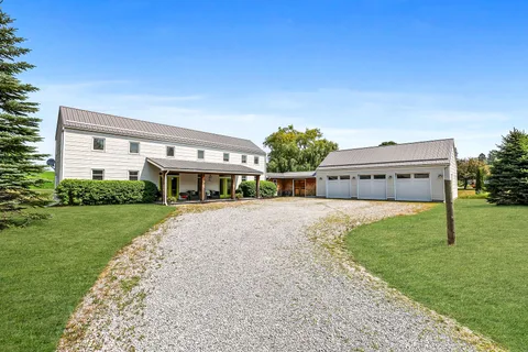 8508 Dale Rd, Hamilton Township