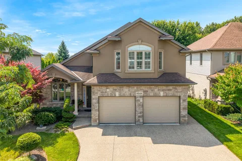 8548 Forestview Blvd, Niagara Falls