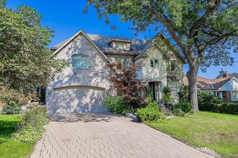 44 Meadowcrest Rd, Toronto