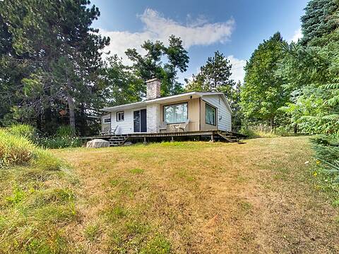 4 Dell St, Mulmur