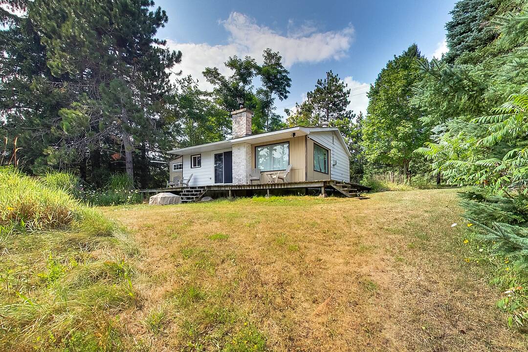4 Dell St, Mulmur, Ontario