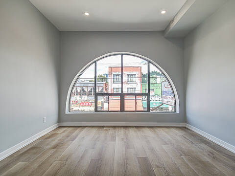 453 Dundas St W #2, Toronto