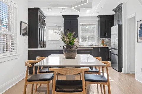 202 Arlington Ave, Toronto