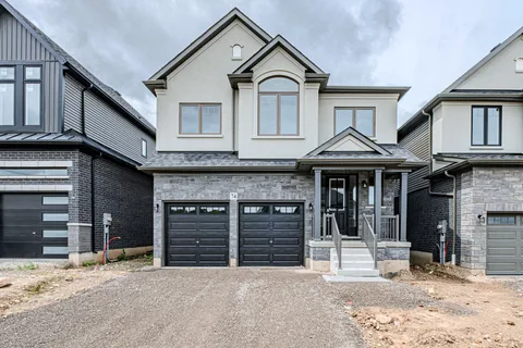 74 Ralph Newbrooke Circ, Brant