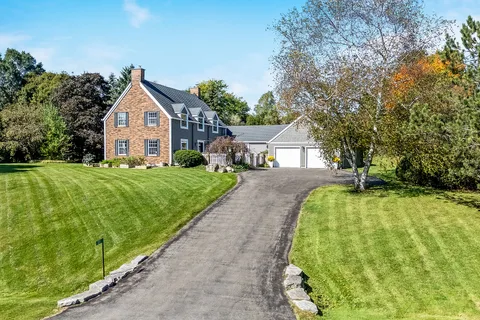331 Wheelihan Way, Milton