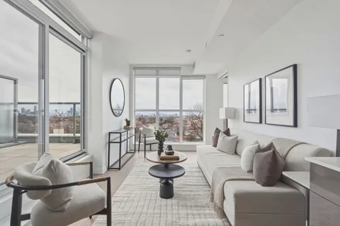 835 St. Clair Ave W #707, Toronto