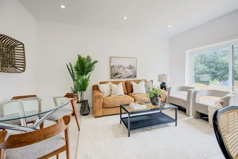 416 Dundas St S #9, Cambridge