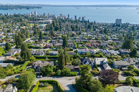 2234 Ottawa Avenue, West Vancouver