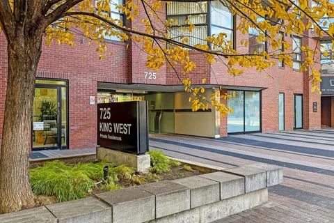 725 King St W #709, Toronto