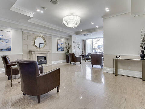 40 Harding Blvd W #301, Richmond Hill