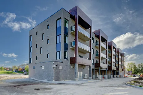 408 Dundas St S #303, Cambridge