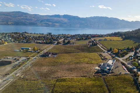2829 Ourtoland Rd, West Kelowna