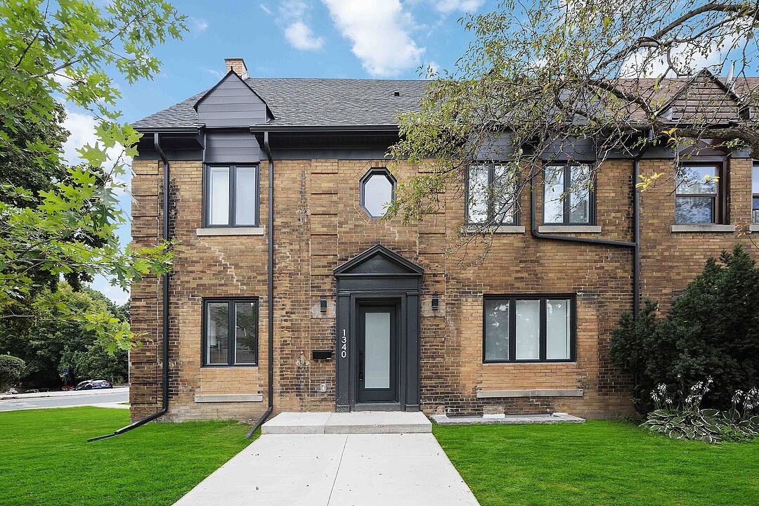 1340 Avenue Rd #B, Toronto, Ontario