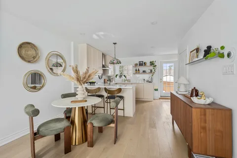 114 Glenvale Blvd, Toronto
