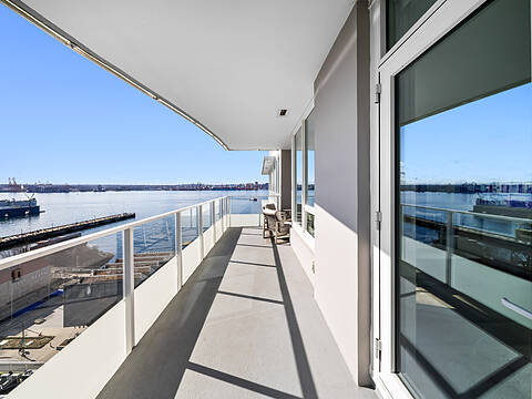 1210 - 118 Carrie Cates Court, North Vancouver
