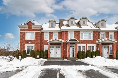 3705 Boul. de la Pinière, Terrebonne