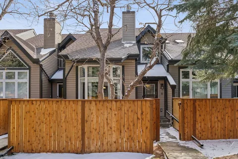 12625 24 Street SW #38, Calgary