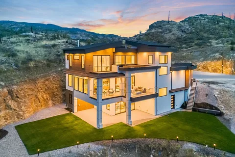 1122 Pearcy Court, Kelowna