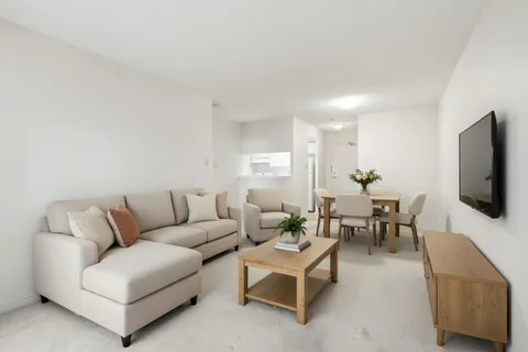 75 King St E #1709, Mississauga