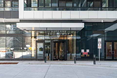 65 Broadway Ave #3402, Toronto