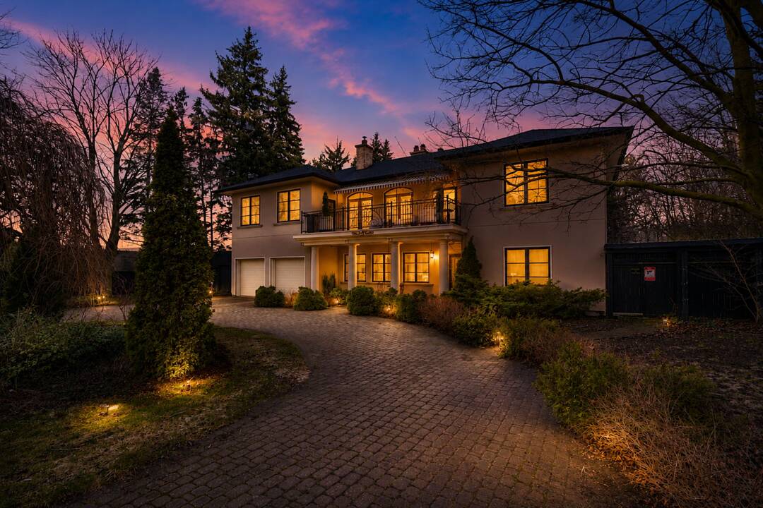 55 Pine Ridge Dr, Toronto, Ontario