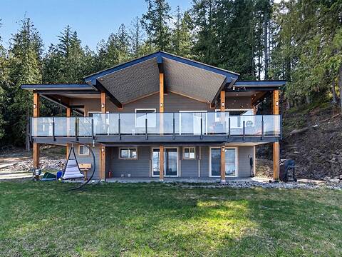 1360 Trans Canada Highway NE, Salmon Arm