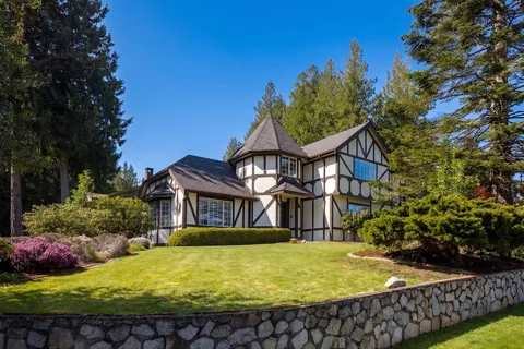 1753 Mayneview Terrace, North Saanich