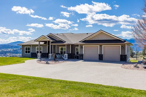 12435 Oyama Road, Lake Country
