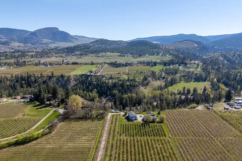 3547 Bemrose Road, Kelowna