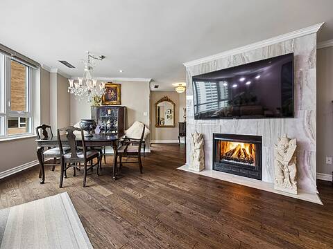 55 Wellesley St E #901, Toronto