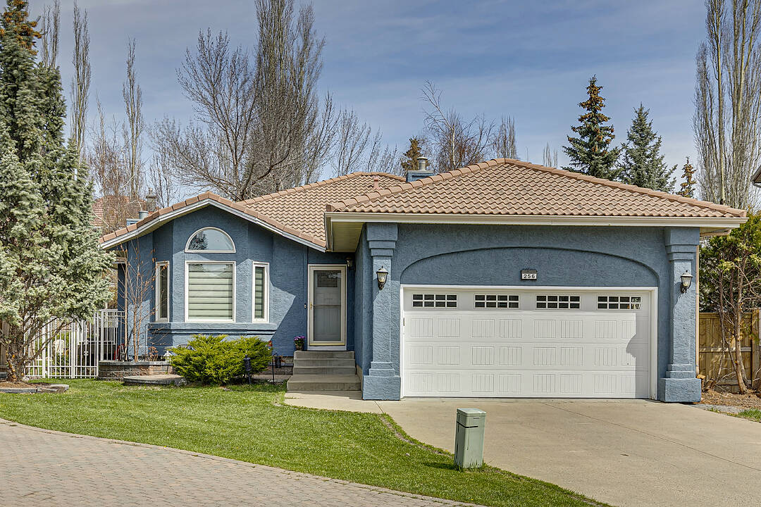 256 Sirocco Place SW, Calgary, Alberta