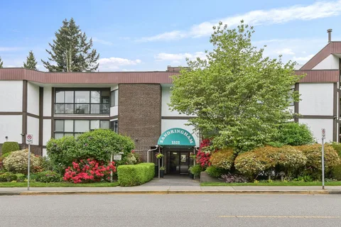 1521 Blackwood Street #210, White Rock