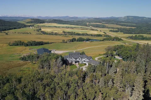 304075 Highway 549 W, Rural Foothills County