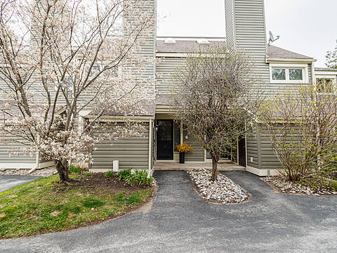 214 Escarpment Crescent #214, Collingwood
