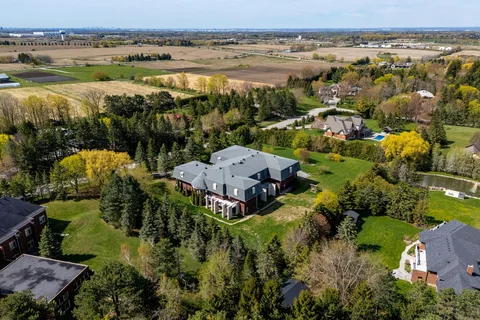 48 Scott Cres, King